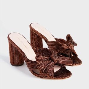 NWT Loeffler Randal Heels